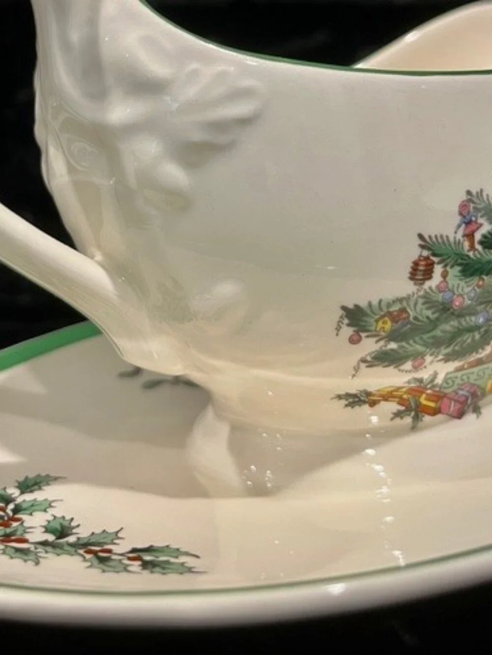 Vintage 1976 Spode Christmas Tree Gravy Boat Attached Stand Made In England EUC